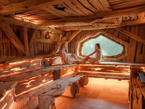 Dopřejte si hřejivý zimní relax ve Wellness & Spa Ráj v resortu Peklo Čertovina