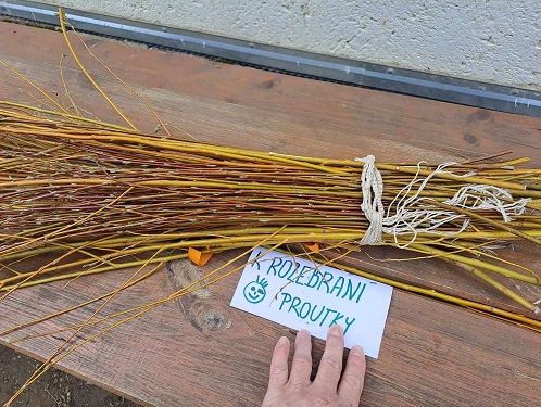 Centrum Jana XXIII. zve na velikonoční pletení pomlázek