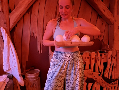 Wellness & Spa Ráj v Peklo Čertovina zve na saunové rituály. Návštěvníky čeká večer plný vůní, hudby a relaxace