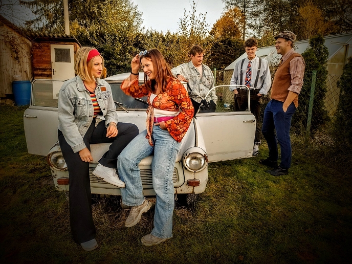Obec Kameničky zve na 8. RETRO PÁRTY, již tento pátek v sokolovně