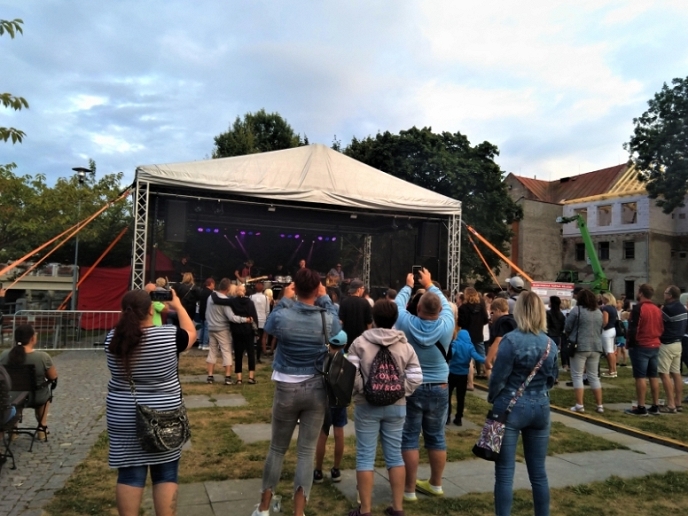 Tipy na pátek a víkend: Krajem malířů Vysočiny, Hlinecké slavnosti, komentovaná prohlídka galerie, výstavy, řemesla