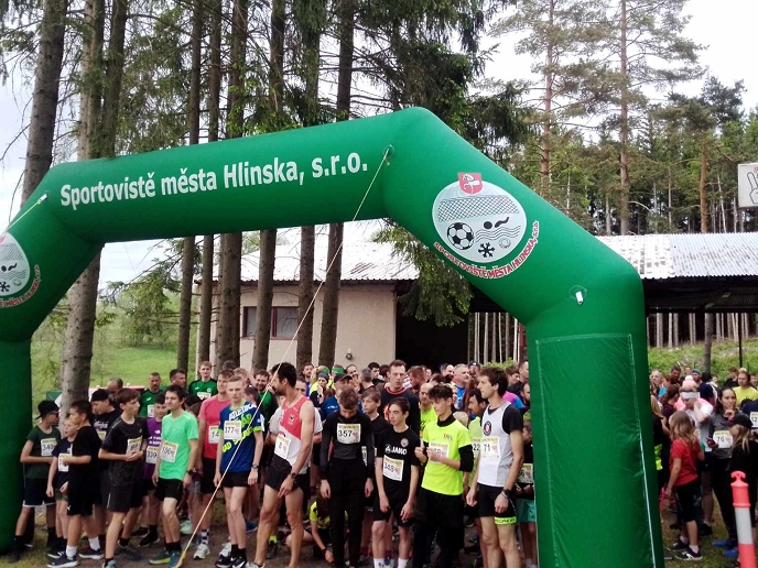 Na Cihelce se běžel druhý charitativní běh Běžíme pro Vojtu 2024