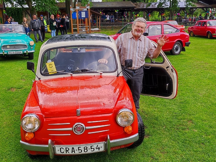 Na letním parketu Raná se koná setkání historických vozidel s bohatým programem