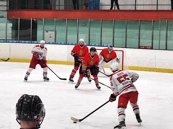 Body z hlineckého ledu si odvezla Polička