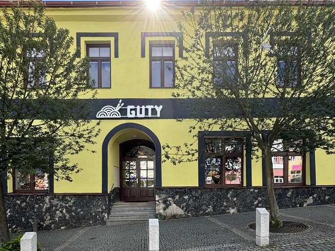 Guty v Hlinsku: Kousek Asie na Poděbradově náměstí