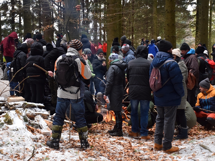 Mrazivé počasí návštěvníky neodradilo. Silvestr na Chrudimce přilákal stovky lidí