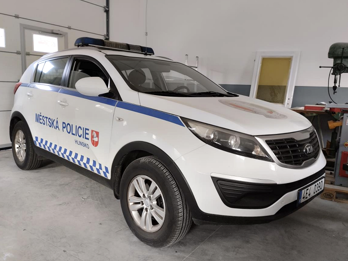 Město Hlinsko nabízí k prodeji vozidlo KIA Sportage z výbavy městské policie