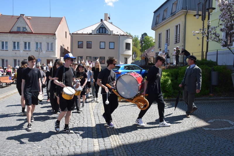 Image 12