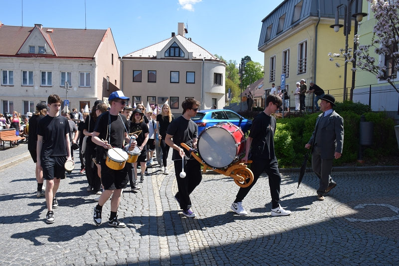 Image 12