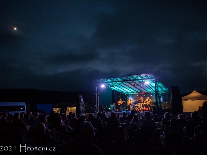 5 let výročí - hudební festival Hrošení na Řece - folk, country, bluegrass, trampská i irská muzika