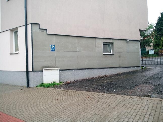PARKOVÁNÍ U FALCO PRODEJNY!