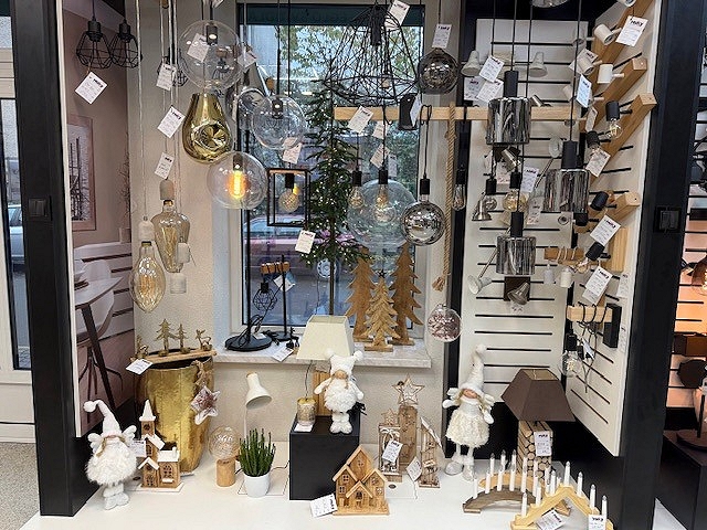 Vánoční dekorace a světelné řetězy v HUKY se slevou až 30%.