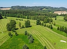 Zábava pro všechny ve Svobodných Hamrech: Objevte historii a vyzkoušejte golf!