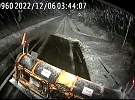 V průběhu dnešního rána vyjížděli krajští silničáři odklízet první větší sněhovou nadílku