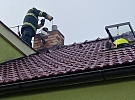 Hasiči likvidovali další požár sazí v komínu rodinného domu v Hlinsku