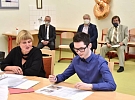 Stoprocentní úspěšnost žáků hlineckého gymnázia v písemné části maturit