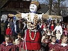 Vynášení Smrtky s dětským folklorním souborem Vysočánek