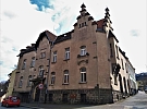 Ježdíkův dům a Tvrz na Poděbradově náměstí stojí za zastávku