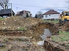 Probíhá stavba hřiště v Chlumu a rekonstrukce ulice Máchova