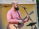 Benefiční koncert Pavla Helana v areálu Azylového domu v Hamrech
