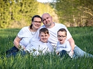 Mikulášek z Hlinska trpí ochabnutím svalů a pro lepší pohyblivost potřebuje nový kočárek