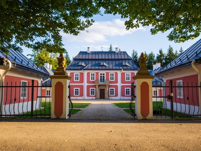 Zámeček Karlštejn hledá pracovní posily do svého týmu