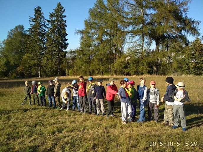 Skauti uklízeli park v Olšinkách