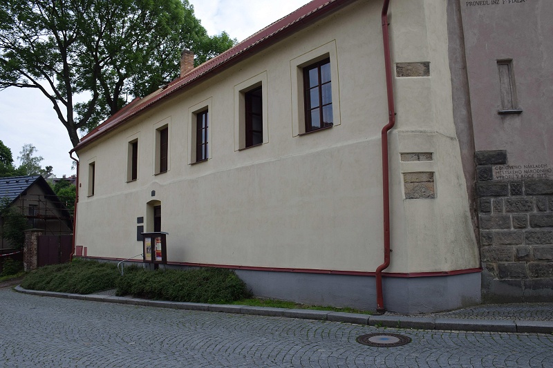 Image 4