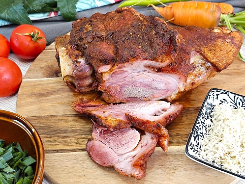 Řeznictví U Švandů má nově v sortimentu gurmánský zážitek - vepřové koleno vařené metodou sous vide